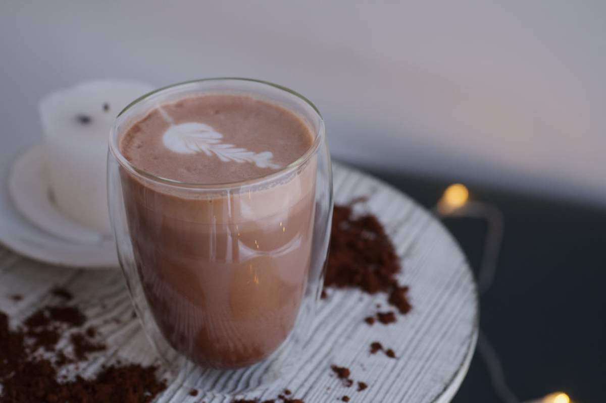 Il latte al cioccolato fa bene a te e ai tuoi bambini?